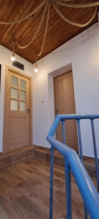 Cotroceni Accommodations Upstairs Bucareste 0*,  Roménia