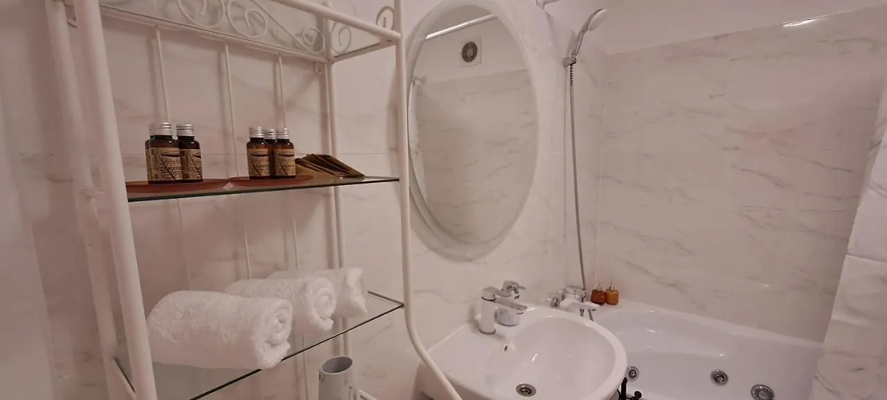Apartamento Cotroceni Accommodations Upstairs Bucareste Roménia